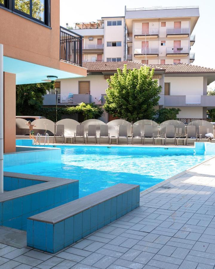 Hotel Apollo Cesenatico Extérieur photo