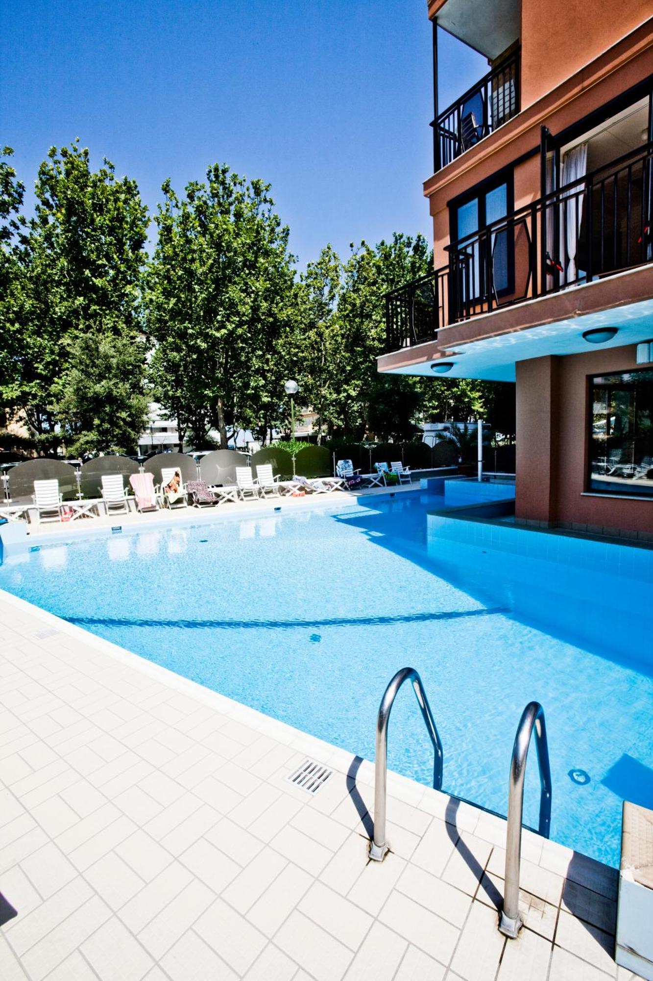 Hotel Apollo Cesenatico Extérieur photo