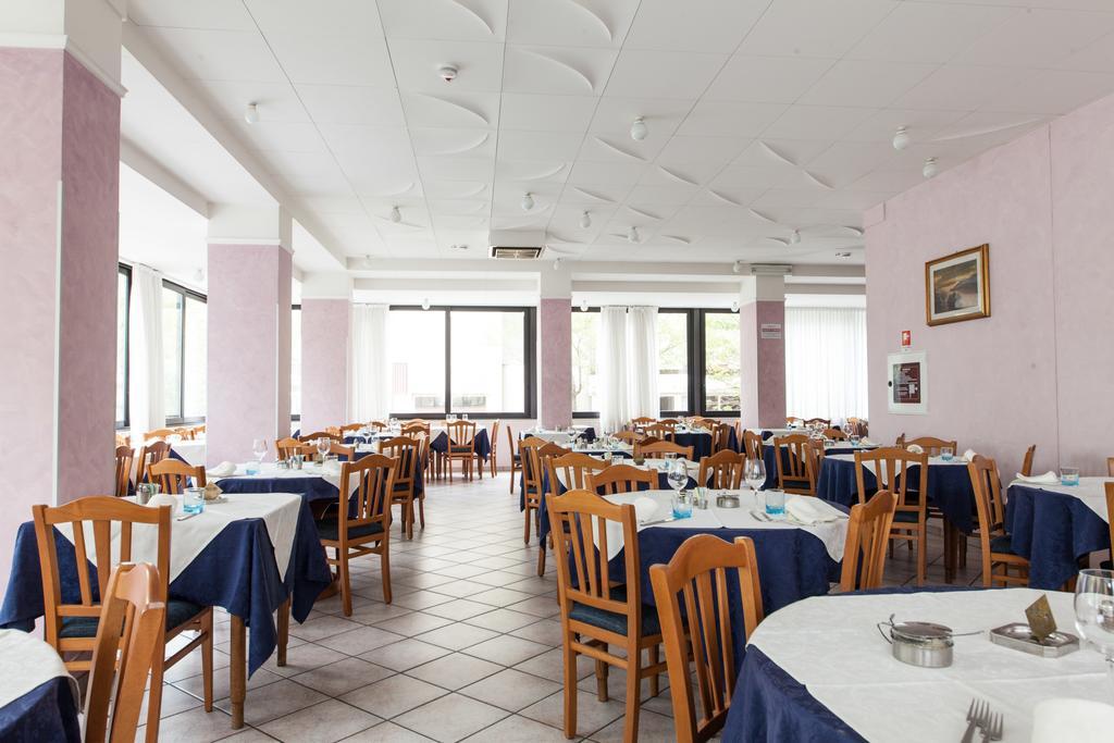 Hotel Apollo Cesenatico Extérieur photo